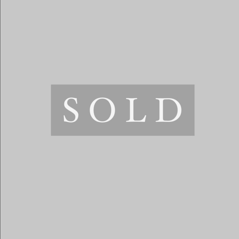 Everything below is sold✋🏼